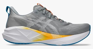ASICS NOVABLAST 5 A3 255gr 8d